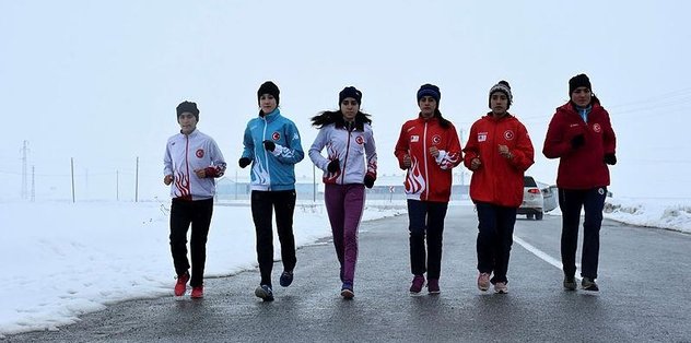 Karda ve asfaltta şampiyonalara hazırlanıyorlar