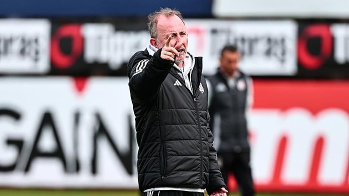 Sergen Yalçın sahada