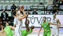 Kartal evinde uçtu!