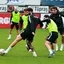 Beşiktaş kondisyon ve taktik çalıştı! Vlahovic...