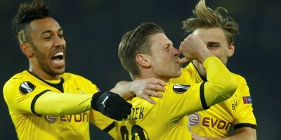 Dortmund Piszczek ile uzattı