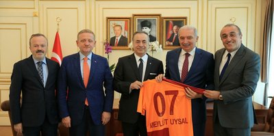 Galatasaray Başkanı Mustafa Cengiz'den İBB Başkanı Uysal'a ziyaret