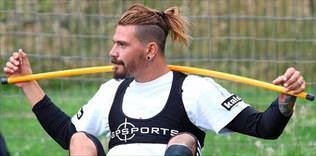 Ersan Gülüm'e Çin işkencesi