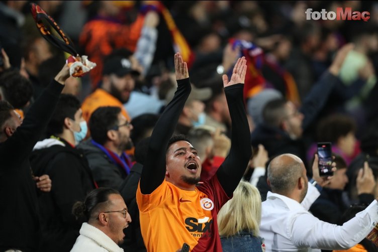 Dünya basınına Galatasaray damgası! "Türk duvarı"