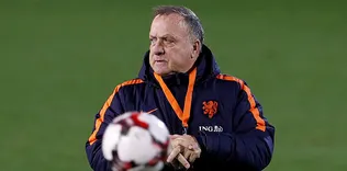 Advocaat, bırakacağını açıkladı