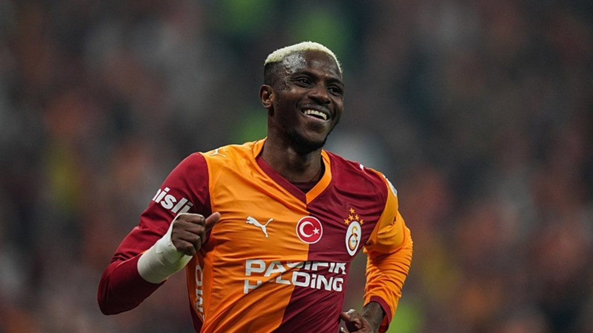 Premier Lig devinden Osimhen'e derbide yakın takip! Dursun Özbek ile görüştüler