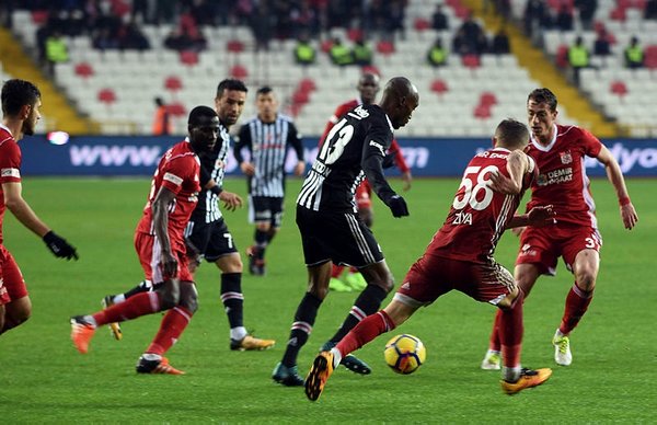 Sivasspor taraftarlarından Galatasaray'a gönderme