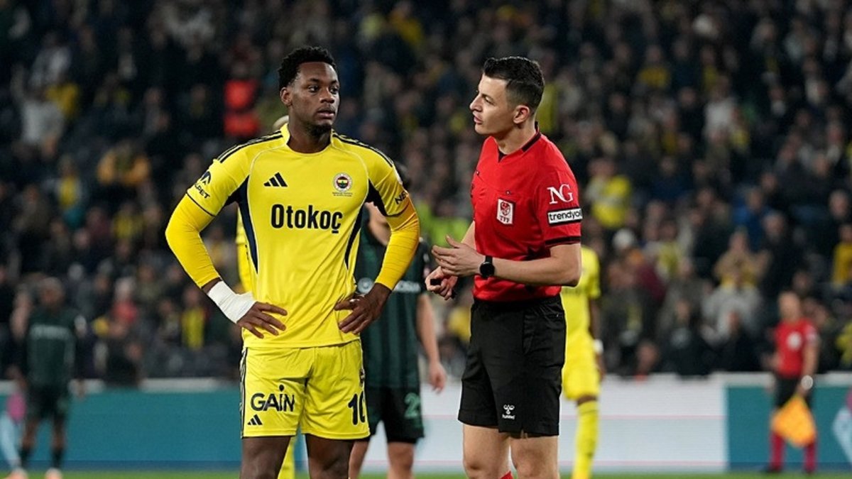 Fenerbahçe-TÜMOSAN Konyaspor maçında penaltı kararı! İşte o pozisyon