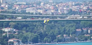 Coşku sürüyor