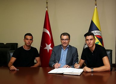 Robin van Persie Fenerbahçe’nin transferine engel oldu!