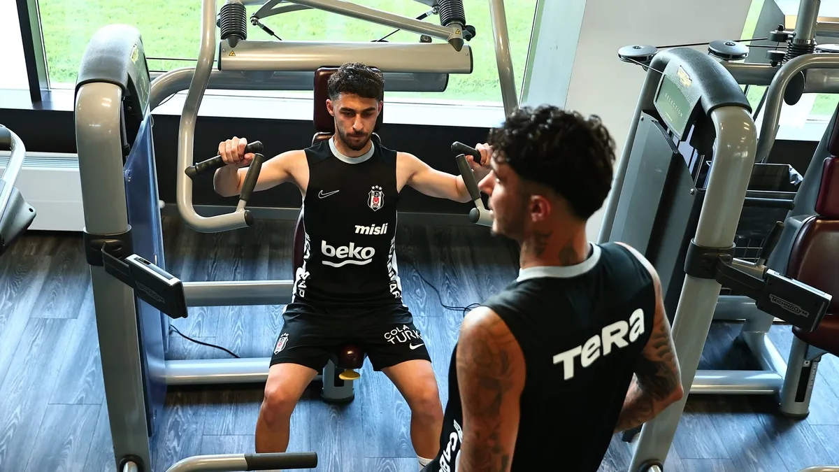 Beşiktaş, yeni sezon hazırlıklarına çift idmanla devam etti