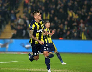 Fenerbahçe’de 2 isim kadro dışı!