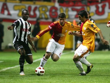 Manisaspor - Galatasaray Spor Toto Süper Lig 29. hafta mücadelesi