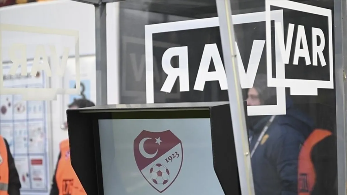 Trendyol Süper Lig'de günün VAR hakemleri açıklandı!