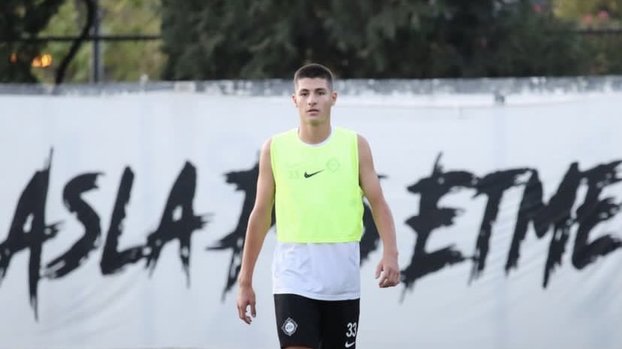 Beşiktaş Fenerbahçe ve Galatasaray 16 yaşındaki Efe Sarıkaya'nın peşine düştü!