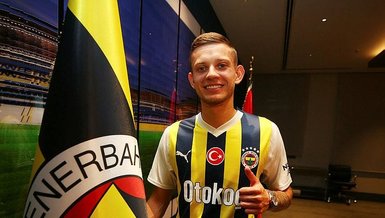 Fenerbahçe'nin yeni yıldızı Sebastian Szymanski: Türkiye'nin en büyük kulübüne geldim!