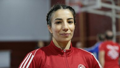 Milli güreşçi Evin Demirhan Yavuz Avrupa ikincisi