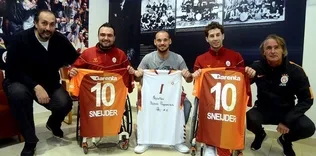 Sneijder: Şansa ihtiyacımız var