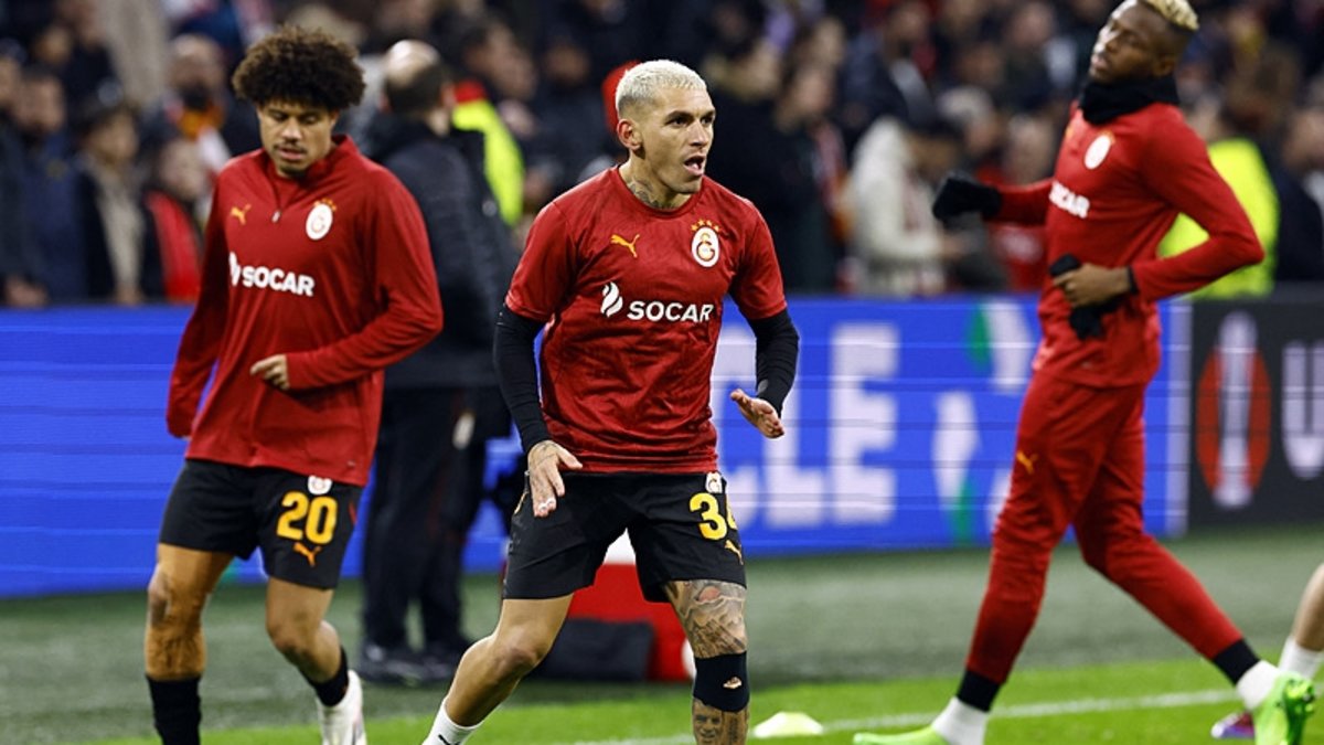 Torreira’ya kutlama Torreira’ya kutlama