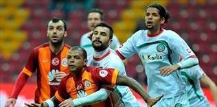 Aslan kendi 'diyar'ında yıkıldı