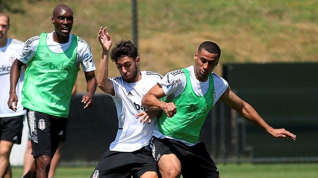 Kartal pas yaptı