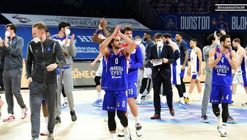 Anadolu Efes parkede