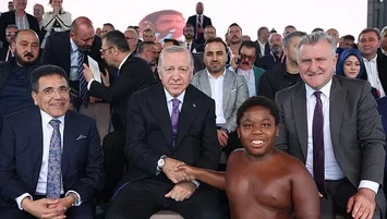 Tanzanyalı Osman ile sohbet etti