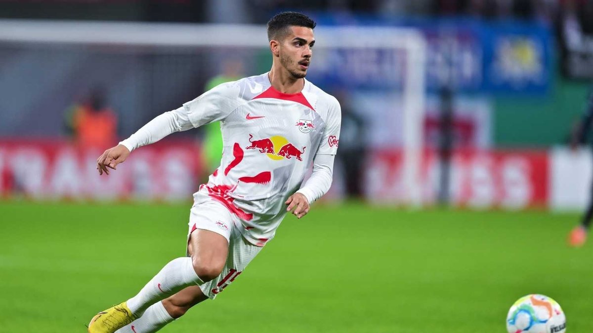 Beşiktaş'tan hücuma sürpriz hamle! Kulübünden şok transfer yanıtı Beşiktaş'tan hücuma sürpriz hamle! Kulübünden şok transfer yanıtı