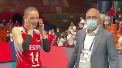 Son dakika spor haberi: Başkan Recep Tayyip Erdoğan'dan Filenin Sultanları'na tebrik telefonu