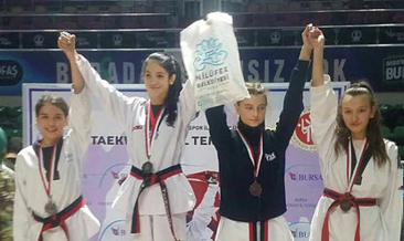 Osmangazili taekwondocuların kupa heyecanı
