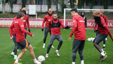 Galatasaray çalışmalarını sürdürüyor