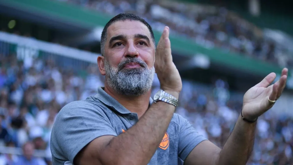 Arda Turan'dan A Milli Takım açıklaması! "Kulübüme karşı sorumluluğum var"