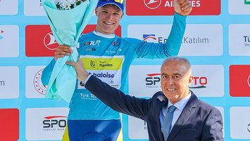 Tom Crabbe duble yaptı