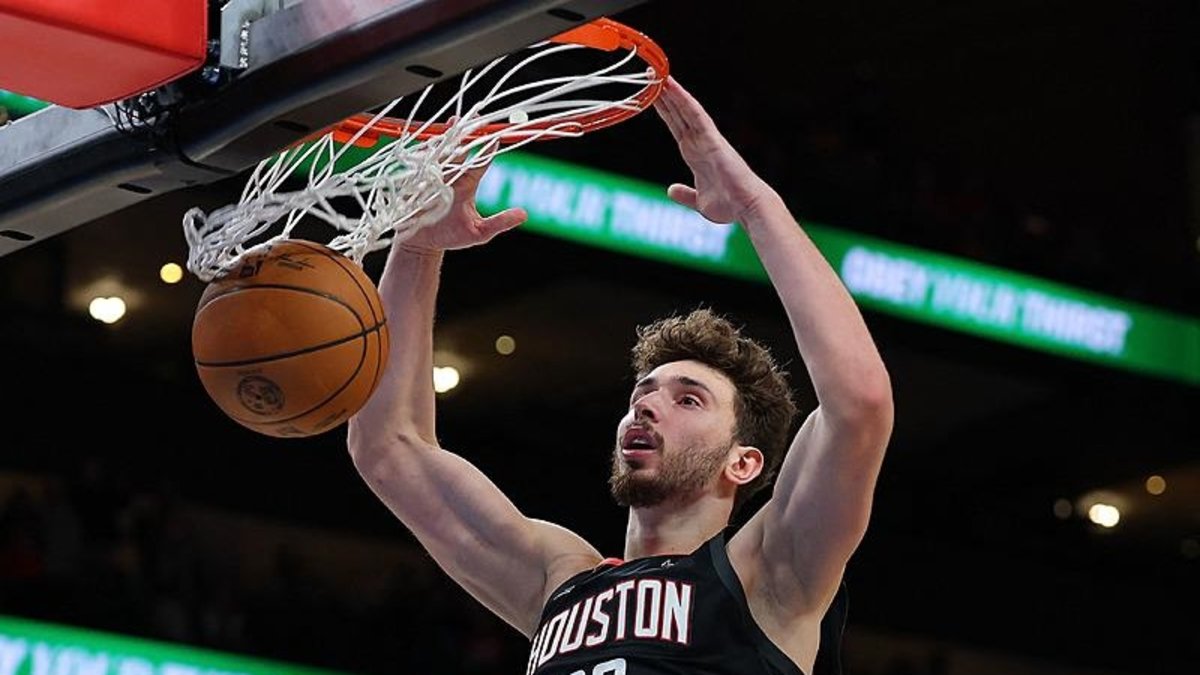 Alperen Şengün NBA'de 4 bin sayı barajını aştı! Alperen Şengün NBA'de 4 bin sayı barajını aştı!