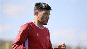 Gözler Emre Gökay’da