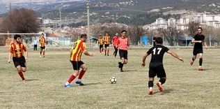 Üç dakikalık maça bir gol sığdırdılar!