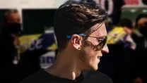Mesut Özil’den F.Bahçe tezahüratı!
