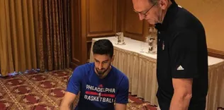 Philadelphia 76ers ile sözleşme imzaladı