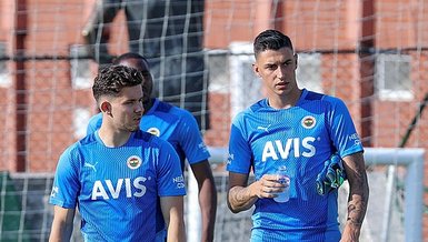 Son dakika spor haberleri: Fenerbahçe’de kaleciler çalışmalarını sürdürüyor!