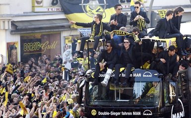 Dortmund’dan şampiyonluk turu