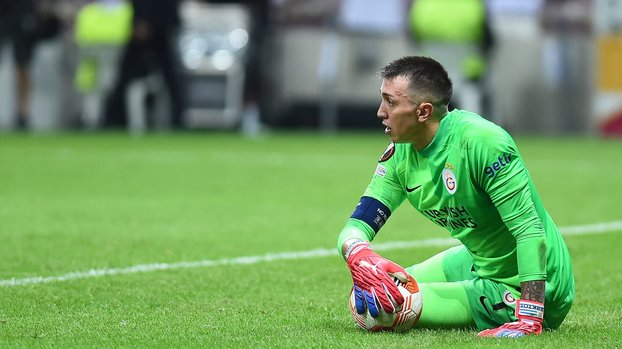 Muslera'dan Kayserispor Galatasaray maçında riskli hareketler!