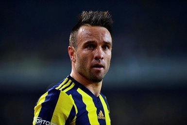 Cocu, Valbuena, Mehmet Ekici ve İsla’yı Fenerbahçe’ye kazandırdı!