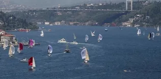 Boğaz’da yelkenli şöleni