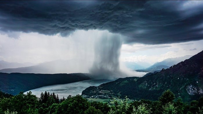 istanbulda-downburst-panigi-downburst-nedir-downburst-hava-patlamasi-neden-olur-1699784888595.jpeg