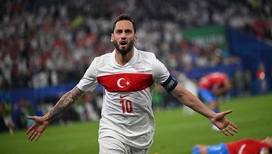 A Milli Takım'da Hakan Çalhanoğlu'dan Montella'ya destek! "Hocamız bizi buraya getirdi"