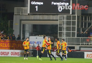 Göztepe - Fenerbahçe maçından kareler...