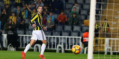 Soldado'ya nazar değdi! Maça girdikten 8 dakika sonra...