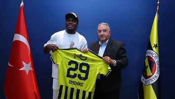 Emmanuel Emenike'den F.Bahçe ziyareti!