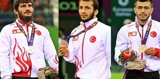 Milli güreşçilerden 3 madalya