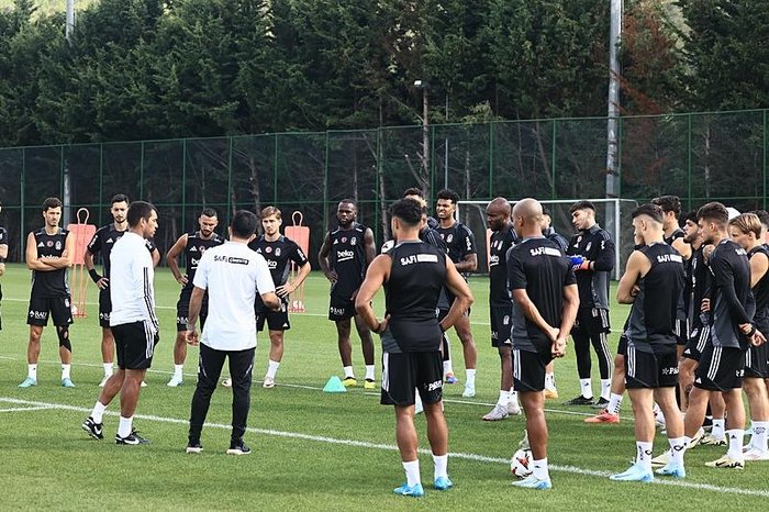 ajax-besiktas-maci-canli-izle-ajax-besiktas-maci-ne-zaman-saat-kacta-hangi-kanalda-1727329659298.jpeg